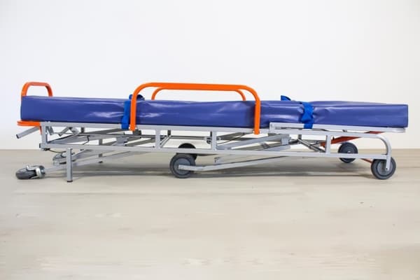 camilla para ambulancia plegada